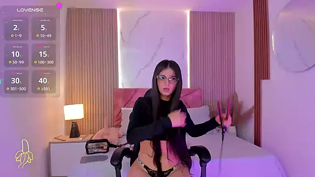 clairemillerx online show from 04/20/26, 07:48