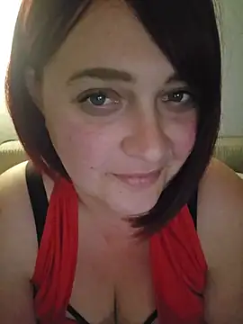 Snapshot of nika-W chatting on 06/11/26, 08:17 nika-W online show from 06/11/26, 08:17