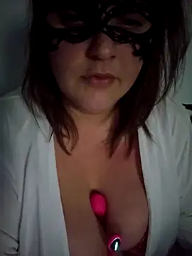 Snapshot of nika-W chatting on 04/15/26, 06:56 nika-W online show from 04/15/26, 06:56