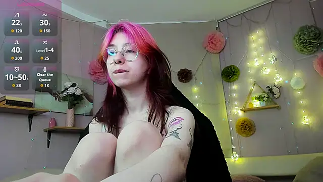 Snapshot of Alice_Nyx chatting on 05/14/26, 08:28 Alice Nyx online show from 05/14/26, 08:28