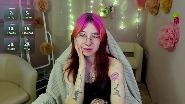 Snapshot of Alice_Nyx chatting on 05/16/26, 08:52 Alice Nyx online show from 05/16/26, 08:52