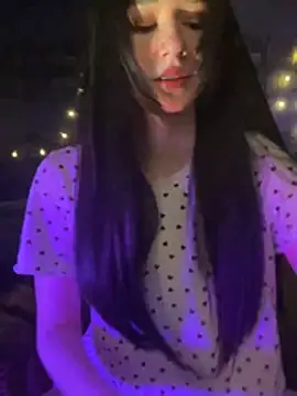 Snapshot of nicenessy chatting on 04/05/26, 12:23 nicenessy online show from 04/05/26, 12:23