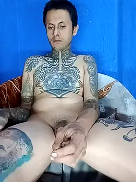 Snapshot of eroos_twink chatting on 11/16/25, 01:10 eroos twink online show from 11/16/25, 01:10