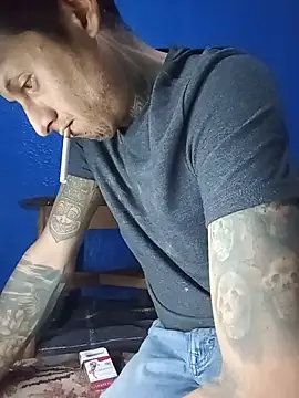 Snapshot of eroos_twink chatting on 11/17/25, 05:33 eroos twink online show from 11/17/25, 05:33