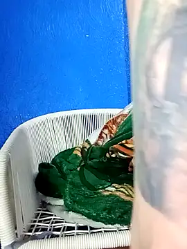 Snapshot of eroos_twink chatting on 12/04/25, 01:04 eroos twink online show from 12/04/25, 01:04