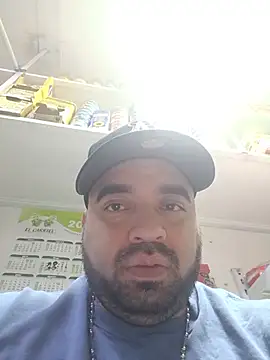 Snapshot of Alfonsovid chatting on 06/10/26, 03:19 Alfonsovid online show from 06/10/26, 03:19