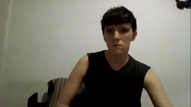 Snapshot of henriemj chatting on 07/21/26, 04:47 henriemj online show from 07/21/26, 04:47