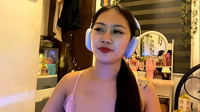 GlindaDejardin online show from 05/06/26, 05:17