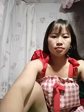 Snapshot of Yo-must chatting on 06/10/26, 08:21 Yo-must online show from 06/10/26, 08:21
