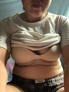 Snapshot of candy-beo chatting on 04/14/26, 04:39 candy-beo online show from 04/14/26, 04:39