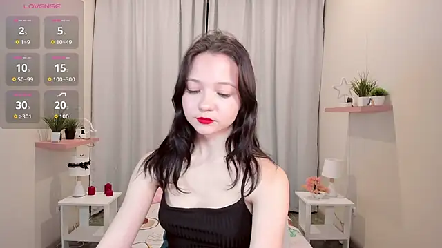 Snapshot of OliviaRice chatting on 04/12/26, 07:39 OliviaRice online show from 04/12/26, 07:39