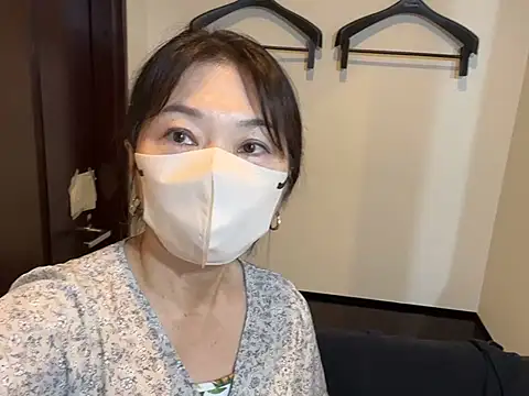 Snapshot of lemonade_madame chatting on 06/26/26, 03:45 lemonade madame online show from 06/26/26, 03:45