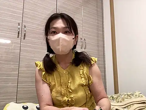 Snapshot of lemonade_madame chatting on 07/06/26, 01:18 lemonade madame online show from 07/06/26, 01:18