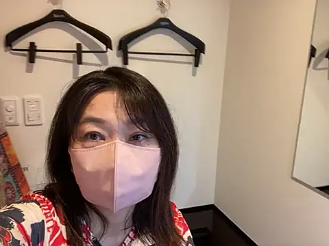 Snapshot of lemonade_madame chatting on 06/19/26, 12:38 lemonade madame online show from 06/19/26, 12:38