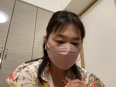 Snapshot of lemonade_madame chatting on 07/19/26, 01:30 lemonade madame online show from 07/19/26, 01:30