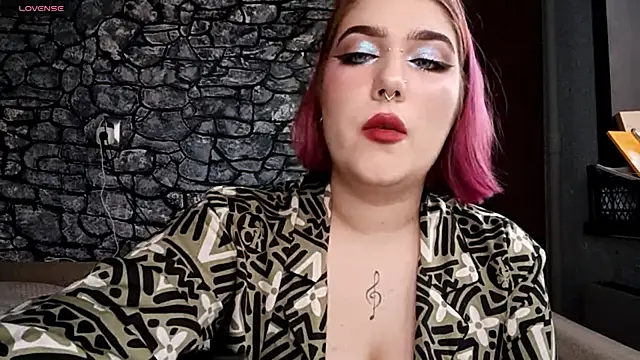 Snapshot of E_thie chatting on 04/14/26, 09:25 E thie online show from 04/14/26, 09:25