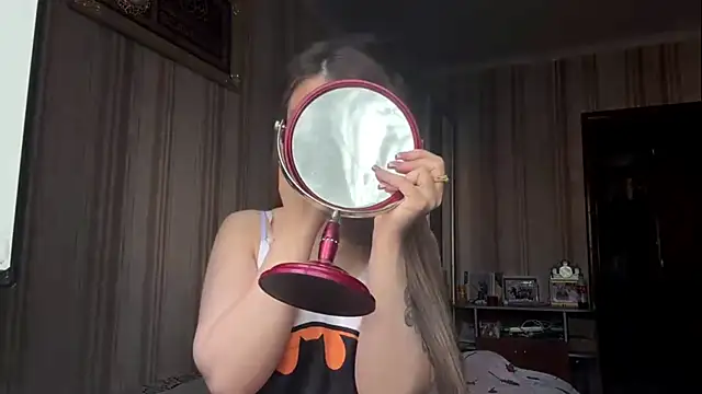 Angel babygirI18 online show from 04/13/26, 03:32