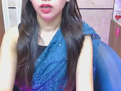 Snapshot of sweeet-Doll chatting on 04/10/26, 05:03 sweeet-Doll online show from 04/10/26, 05:03