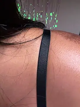 Snapshot of AreeAmor chatting on 04/13/26, 12:20 AreeAmor online show from 04/13/26, 12:20