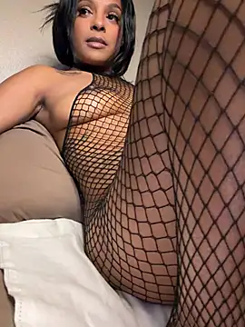 Snapshot of AreeAmor chatting on 04/14/26, 10:20 AreeAmor online show from 04/14/26, 10:20