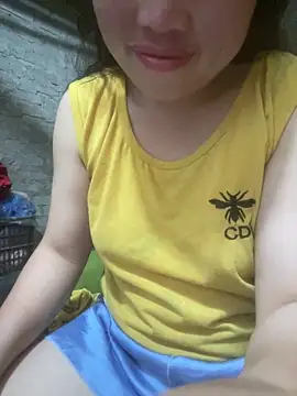 Snapshot of __Amanda__ chatting on 04/11/26, 01:15 Amanda online show from 04/11/26, 01:15