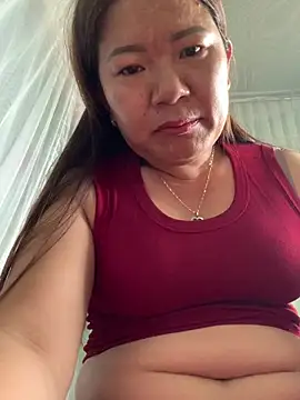   Evelyn   online show from 04/15/26, 05:02