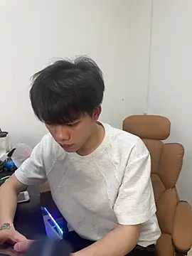 wxh8866 online show from 04/04/26, 12:34