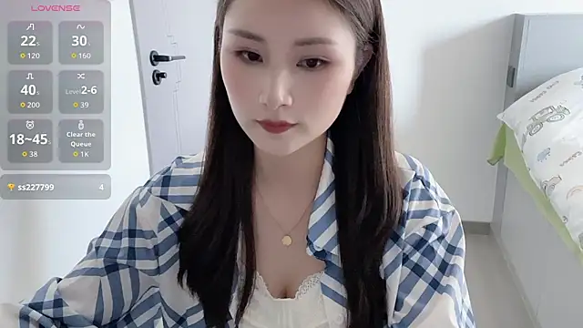 Huangyouyou online show from 04/12/26, 08:28