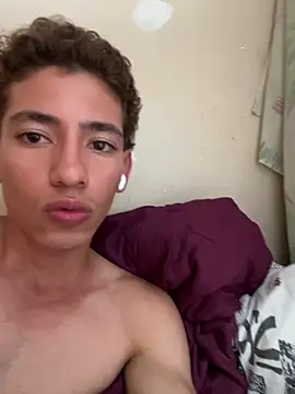 Gaby1823 online show from 04/11/26, 07:28