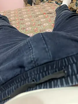 Saksham57953 online show from 04/13/26, 01:59