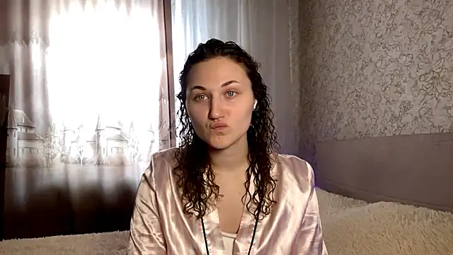 Snapshot of SophieNiktashu chatting on 04/15/26, 07:58 SophieNiktashu online show from 04/15/26, 07:58