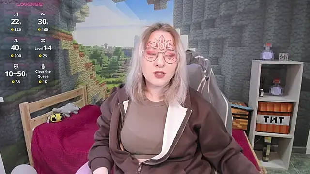 Snapshot of chatting on 04/13/26, 11:58 online show from 04/13/26, 11:58