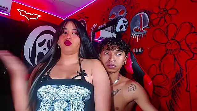 Snapshot of Skarlettmusex chatting on 04/14/26, 01:38 Skarlettmusex online show from 04/14/26, 01:38