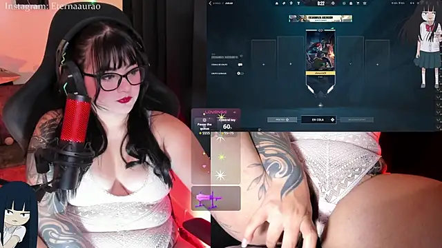 Snapshot of EternaAura_ chatting on 04/30/26, 01:18 EternaAura online show from 04/30/26, 01:18