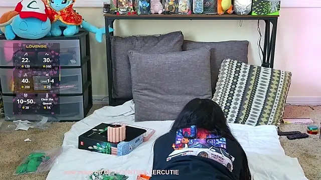 Snapshot of Controllercutie chatting on 05/21/26, 02:58 Controllercutie online show from 05/21/26, 02:58