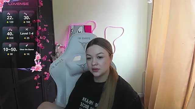 AmeliePeach online show from 04/06/26, 04:57