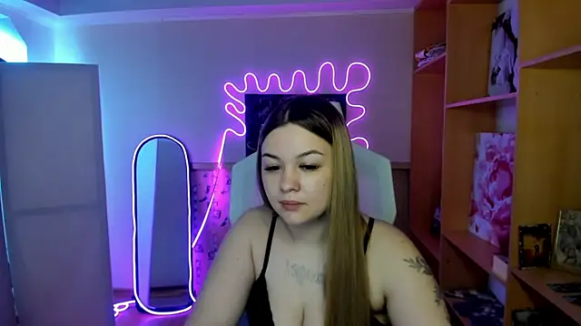 AmeliePeach online show from 04/25/26, 04:59