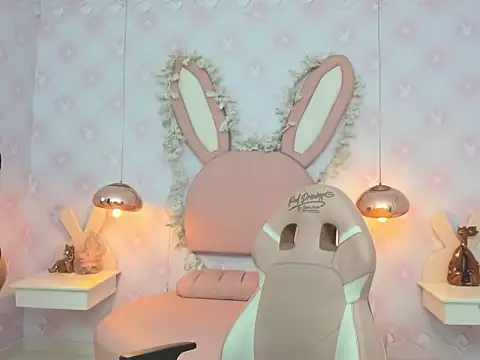 Snapshot of Miia_Desire chatting on 04/10/26, 04:08 Miia Desire online show from 04/10/26, 04:08