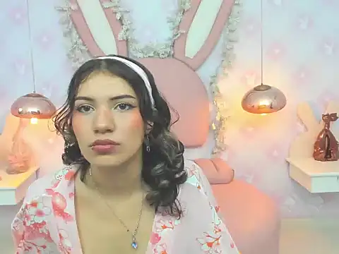 Snapshot of Miia_Desire chatting on 04/14/26, 04:17 Miia Desire online show from 04/14/26, 04:17