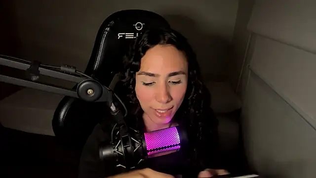 Snapshot of TakakoAthan chatting on 04/08/26, 11:50 TakakoAthan online show from 04/08/26, 11:50