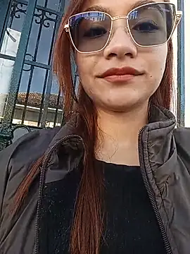 Leticia Hinkley  online show from 05/25/26, 12:37