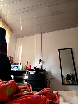 Leticia Hinkley  online show from 04/12/26, 11:57