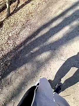 Snapshot of LadyLeni chatting on 04/09/26, 12:44 LadyLeni online show from 04/09/26, 12:44