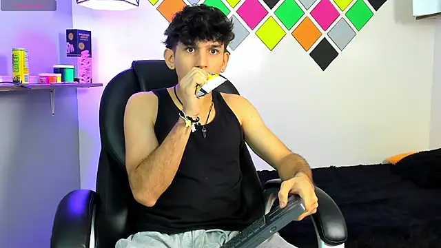 Snapshot of billy_wild chatting on 07/12/26, 11:44 billy wild online show from 07/12/26, 11:44