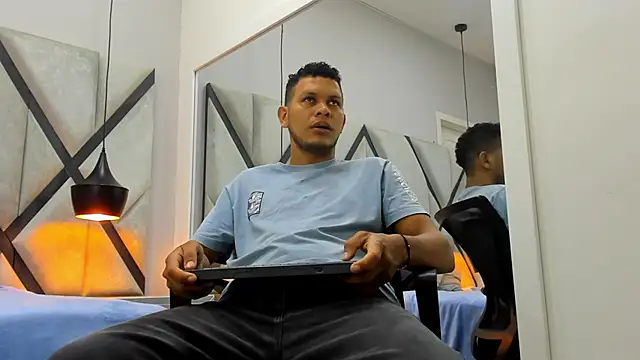 NohaBrooks online show from 04/07/26, 11:56