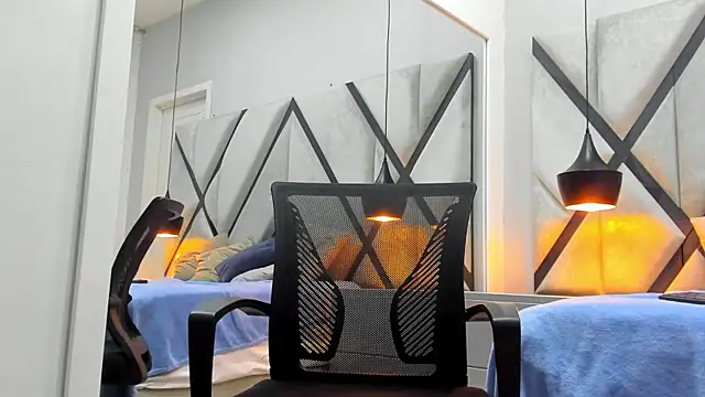 NohaBrooks online show from 04/08/26, 11:55