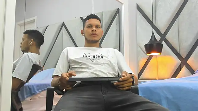 NohaBrooks online show from 04/09/26, 11:49