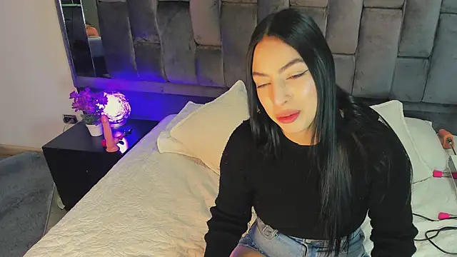 Ashly bloom  online show from 05/24/26, 03:39