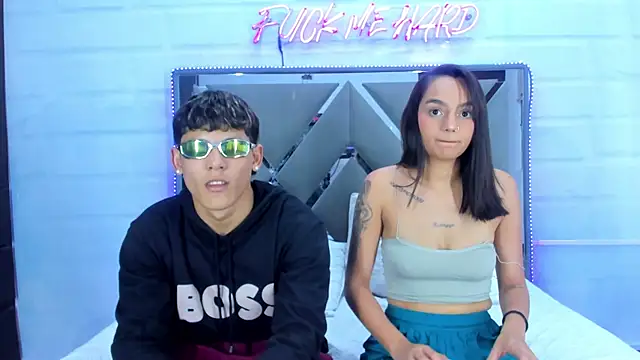 Snapshot of EndlessTwo chatting on 04/14/26, 06:13 EndlessTwo online show from 04/14/26, 06:13