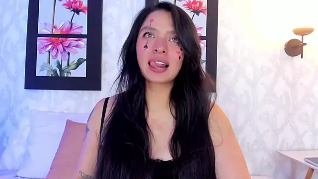 Snapshot of Madhy_Rouse chatting on 04/13/26, 11:09 Madhy Rouse online show from 04/13/26, 11:09